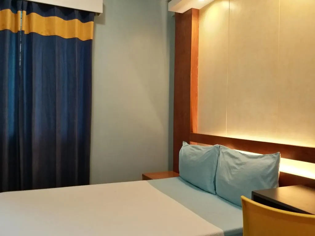 Leesons Residences Manila Hotel
