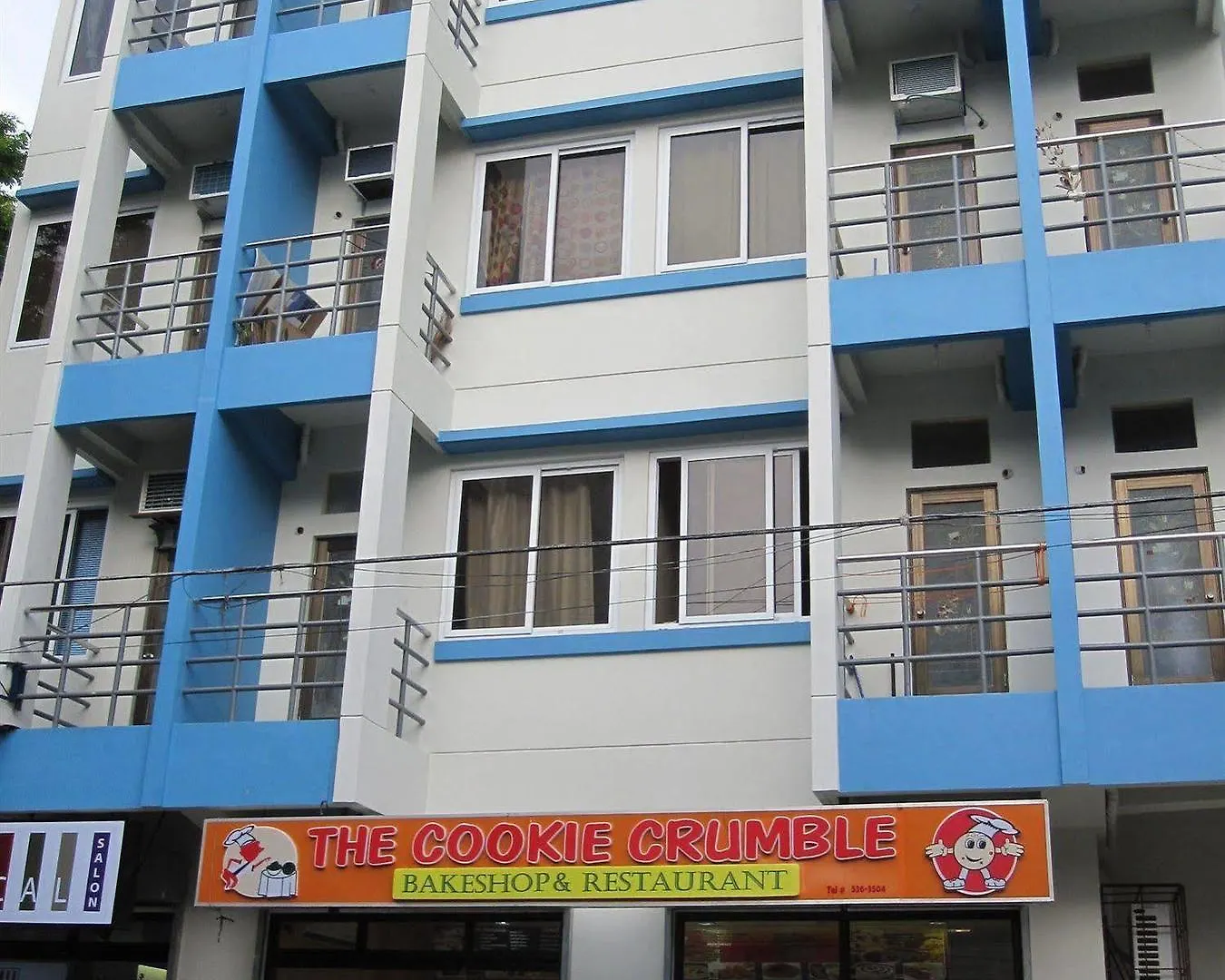 Leesons Residences Manila Hotel