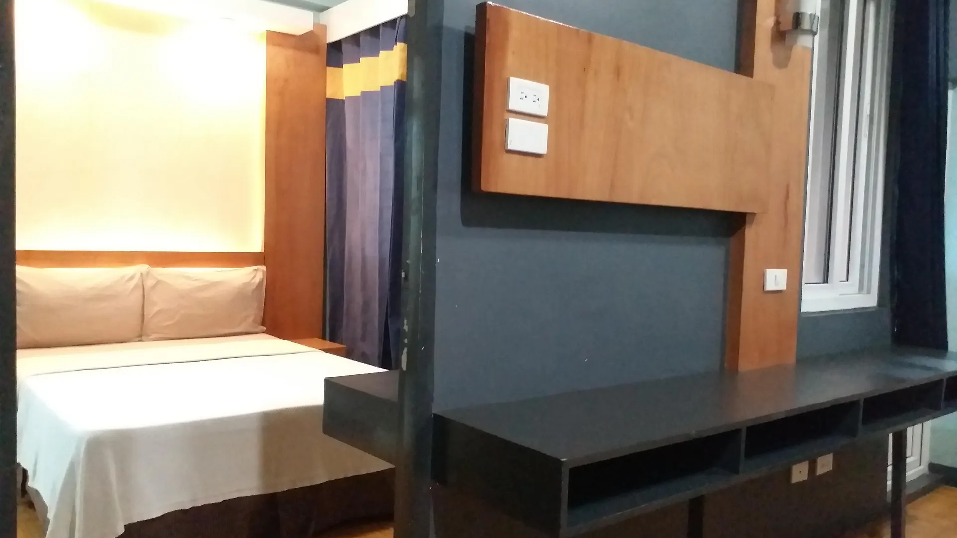 Leesons Residences Manila 2*,