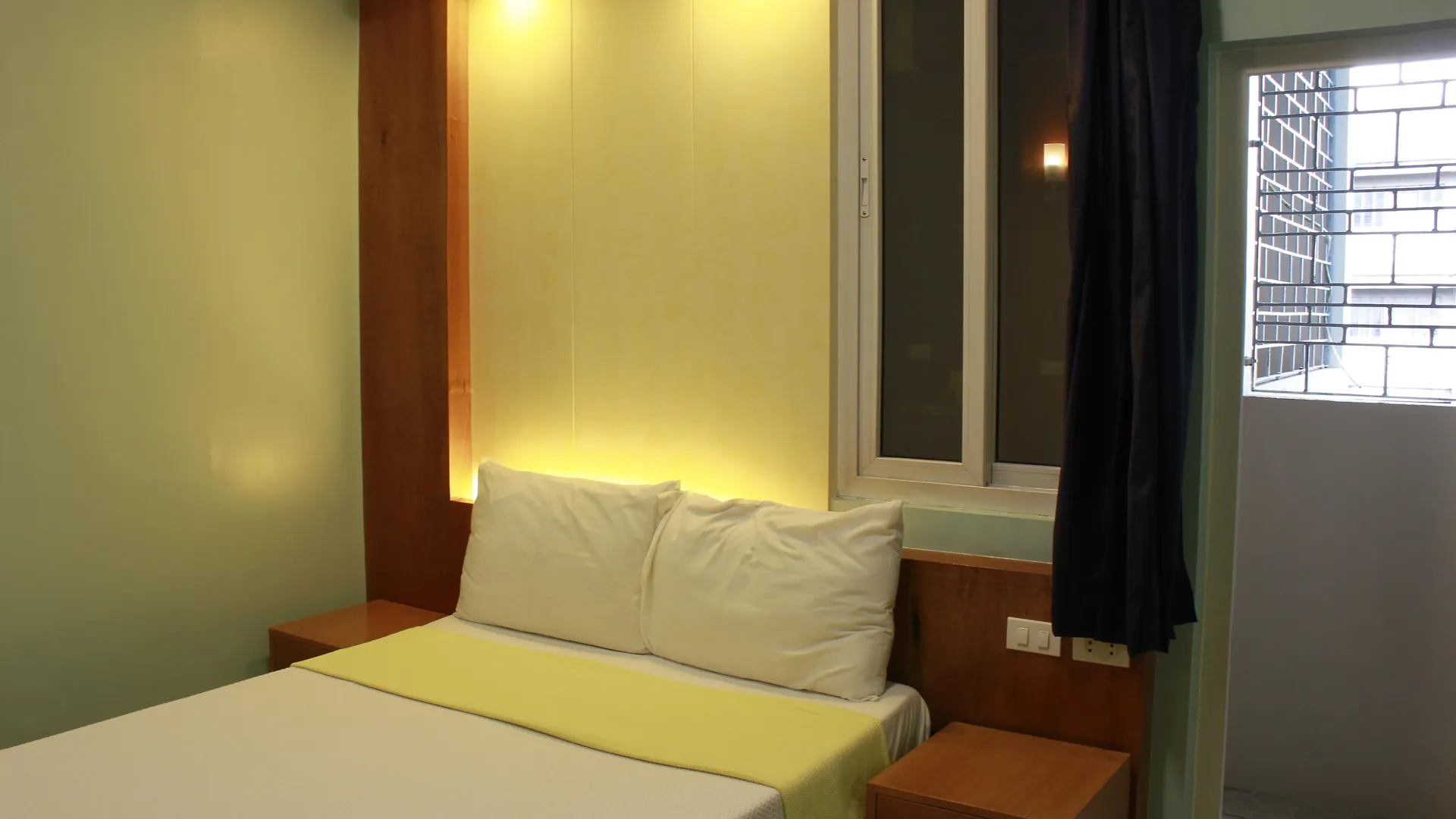 Hotel Leesons Residences Manila