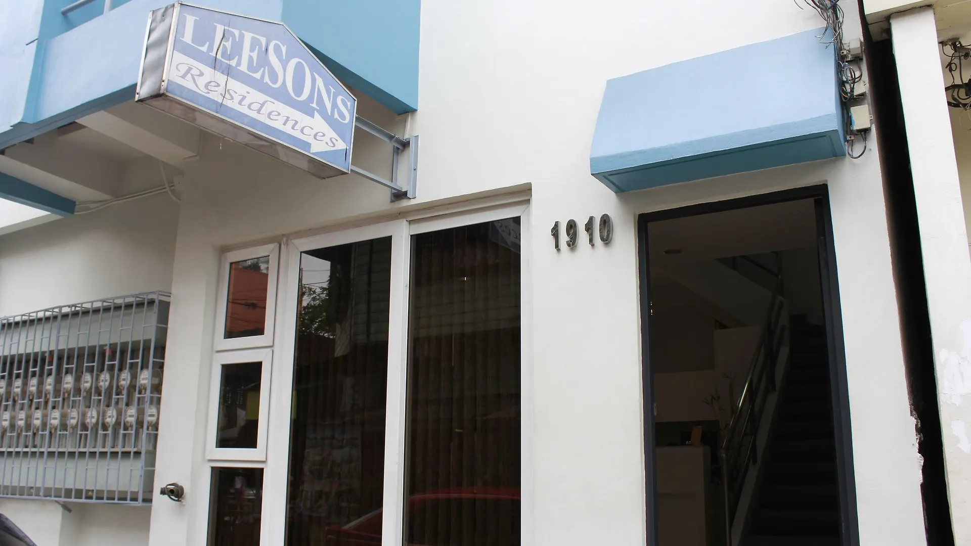 ** Hotel Leesons Residences Manila Philippines