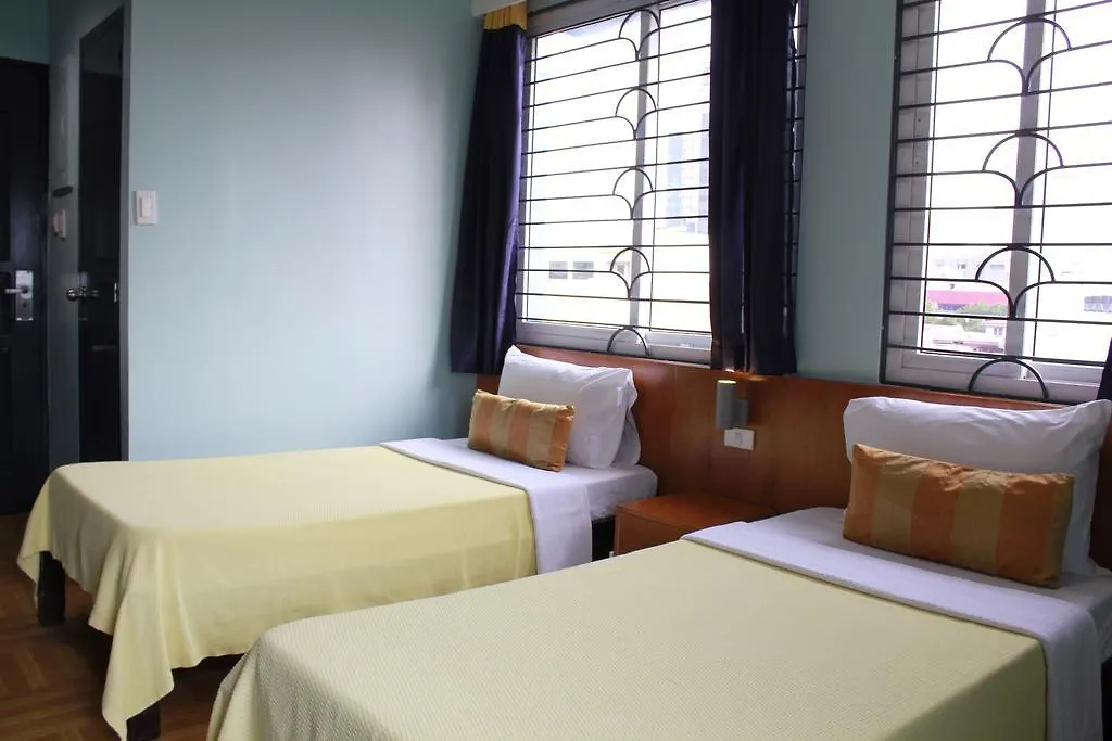 Leesons Residences Manila 2*,  Philippines