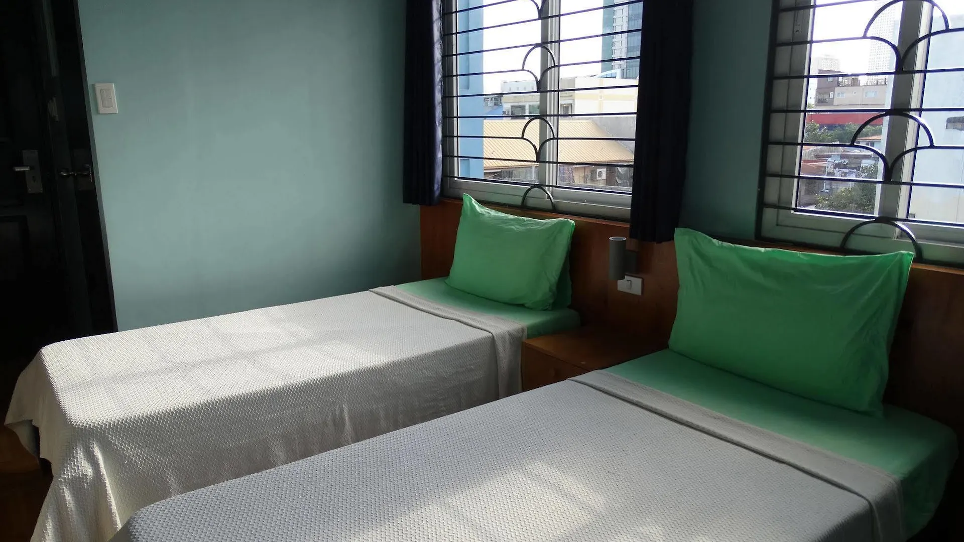 ** Hotel Leesons Residences Manila Philippines